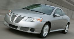 2008_green_pontiac_g6_side(4)
