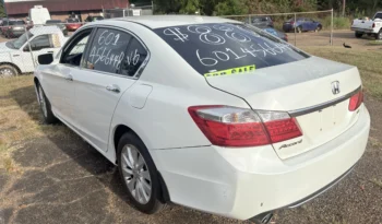 
									2015 Honda Accord full								