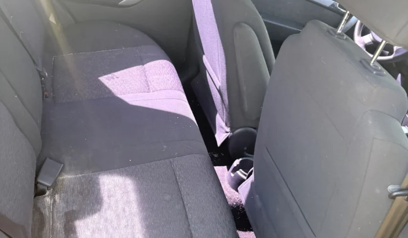 
								2011 Chevroles Aveo full									